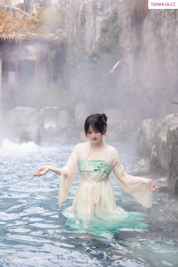 陈诗诗 诗诗 [XiuRen]高清写真图 2024.02.22 No.8128 诗诗kiki 性感美臀第11张图片